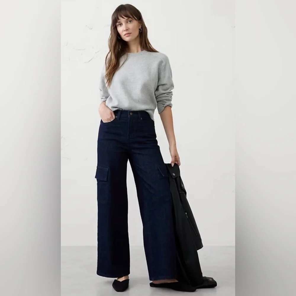 Banana Republic Straight High Rise Wide Leg Cargo Jeans 29/8 Inseam 28 Dark Wash